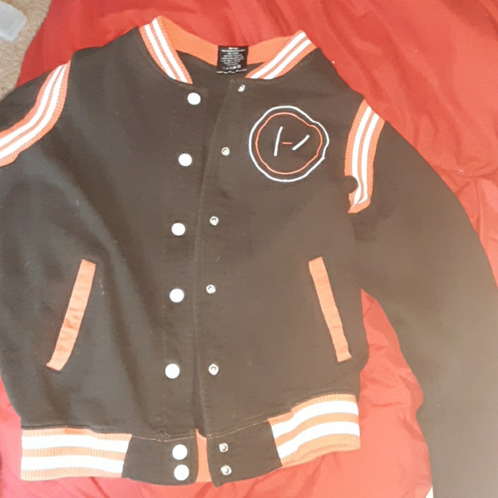 a tøp jacket